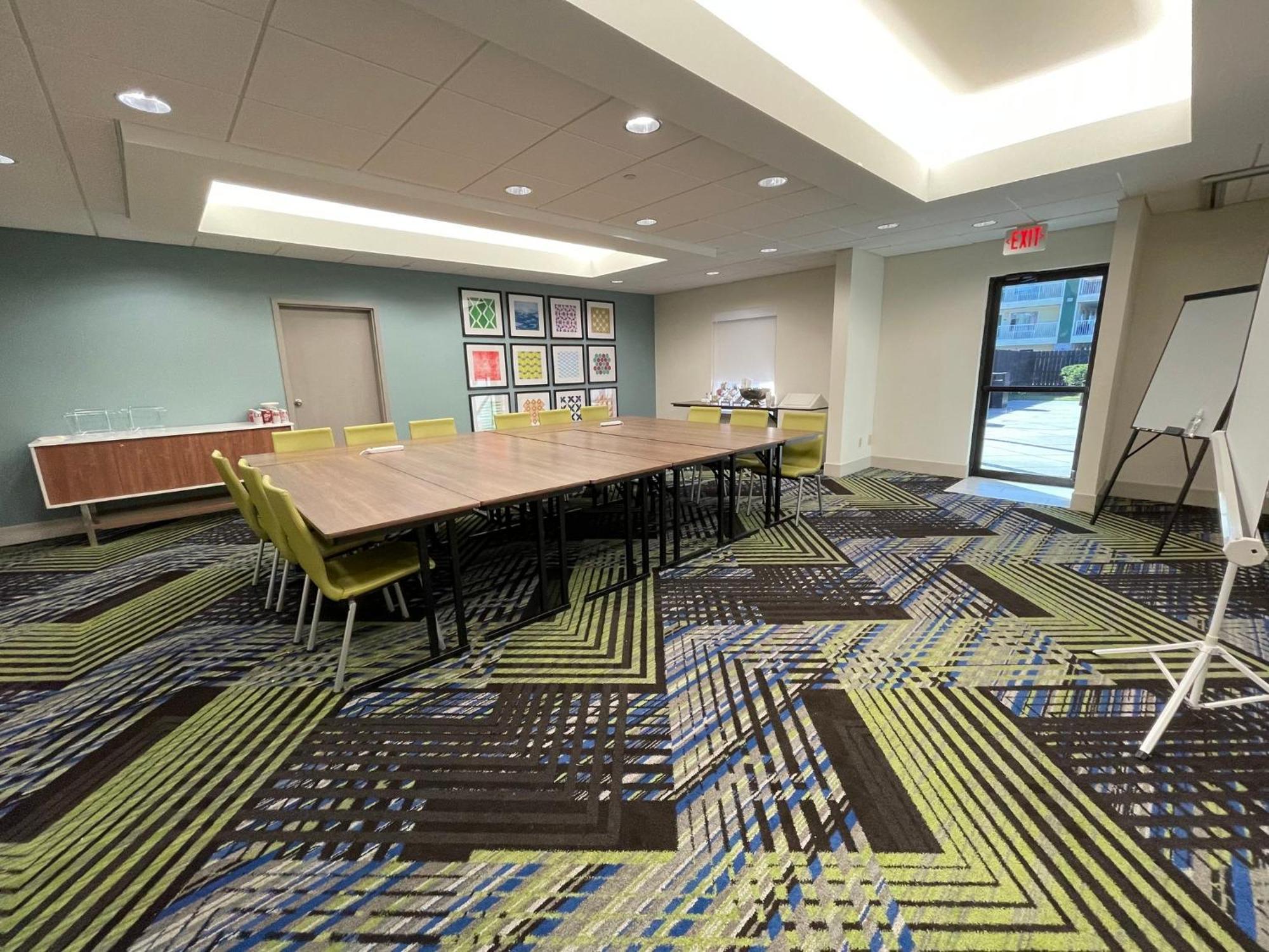 Holiday Inn Express & Suites Sulphur - Lake Charles By Ihg Buitenkant foto