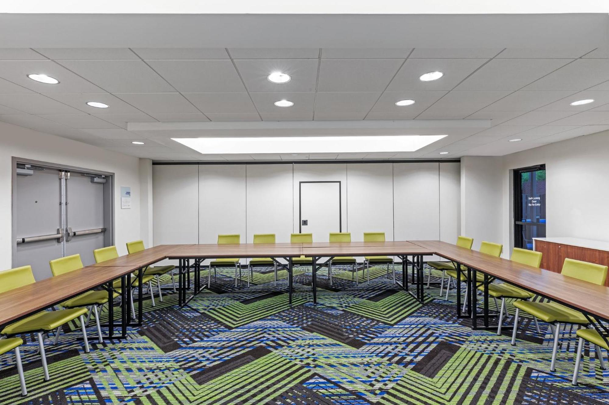 Holiday Inn Express & Suites Sulphur - Lake Charles By Ihg Buitenkant foto