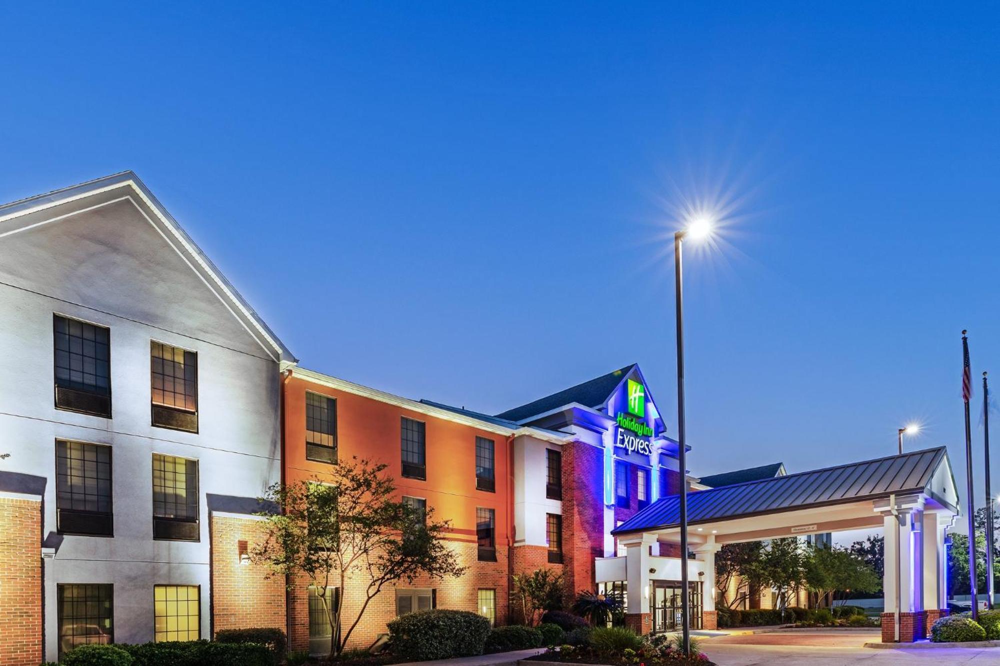Holiday Inn Express & Suites Sulphur - Lake Charles By Ihg Buitenkant foto