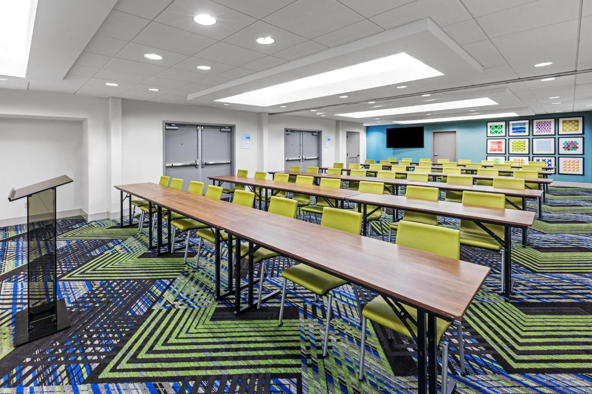 Holiday Inn Express & Suites Sulphur - Lake Charles By Ihg Buitenkant foto