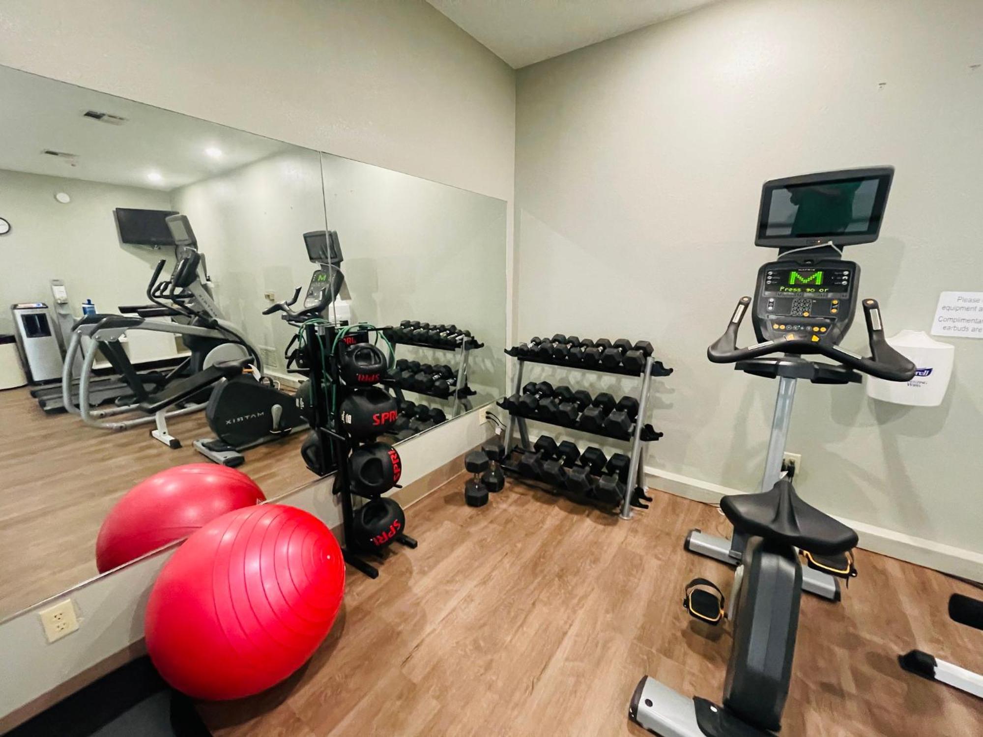 Holiday Inn Express & Suites Sulphur - Lake Charles By Ihg Buitenkant foto