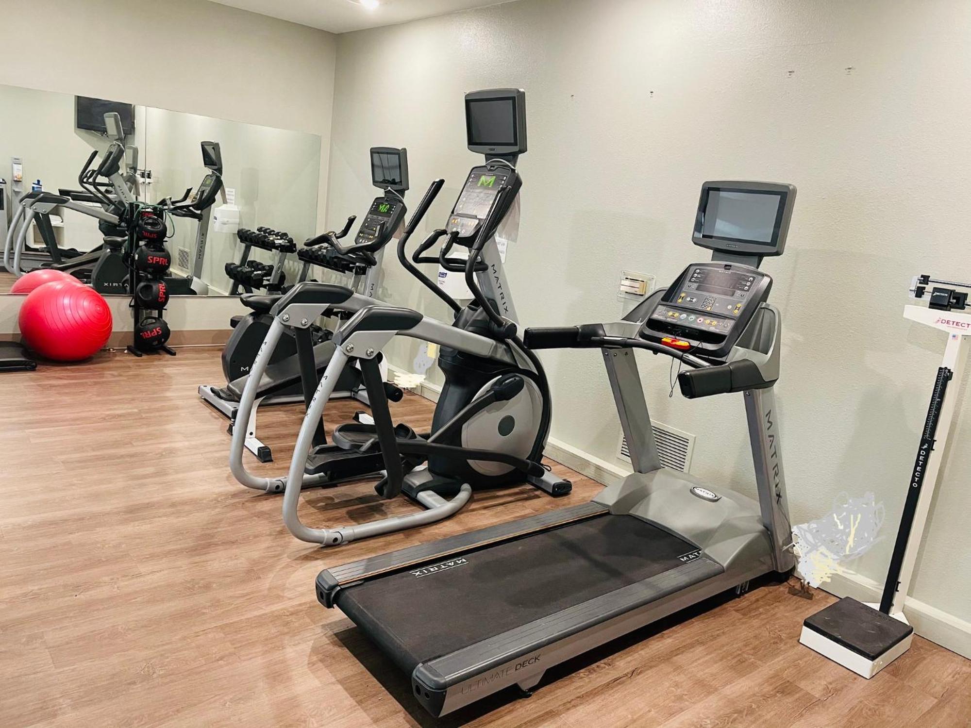 Holiday Inn Express & Suites Sulphur - Lake Charles By Ihg Buitenkant foto