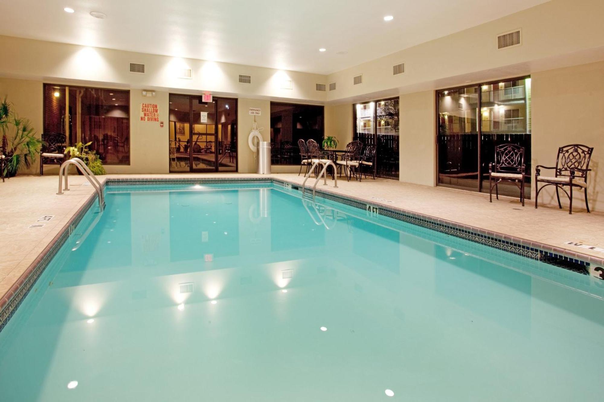 Holiday Inn Express & Suites Sulphur - Lake Charles By Ihg Buitenkant foto